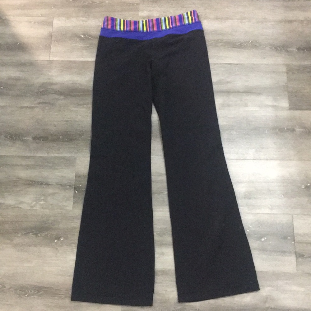 Lululemon Size 4 Reversible Yoga Pants